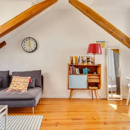 Apartment Charming Light-Filled Loft Apartment In Alfama *